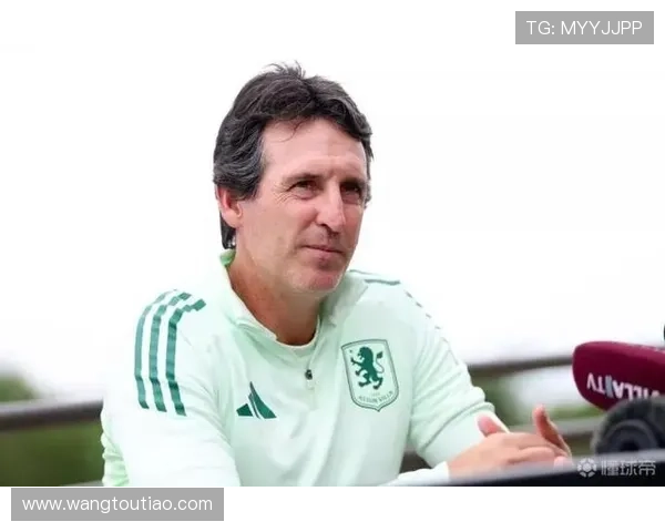 埃梅里盛赞阿森纳称其为英超冠军最大热门球队